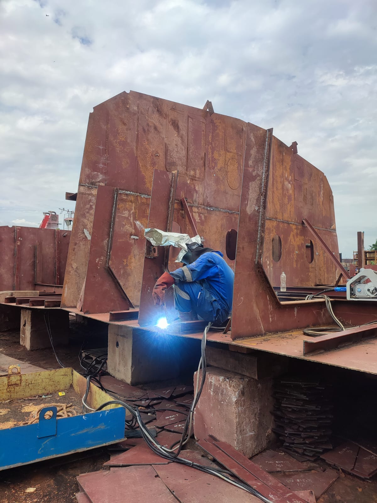 STEELWORK FOR TUG BOAT 27 METER PS100190